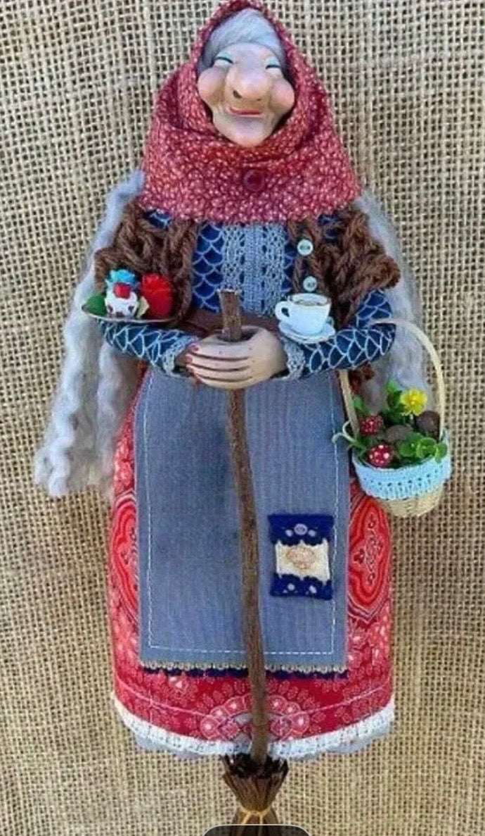 Kitchen Witch Figurine Gift Set – With Blessing Card & Magical Boxing