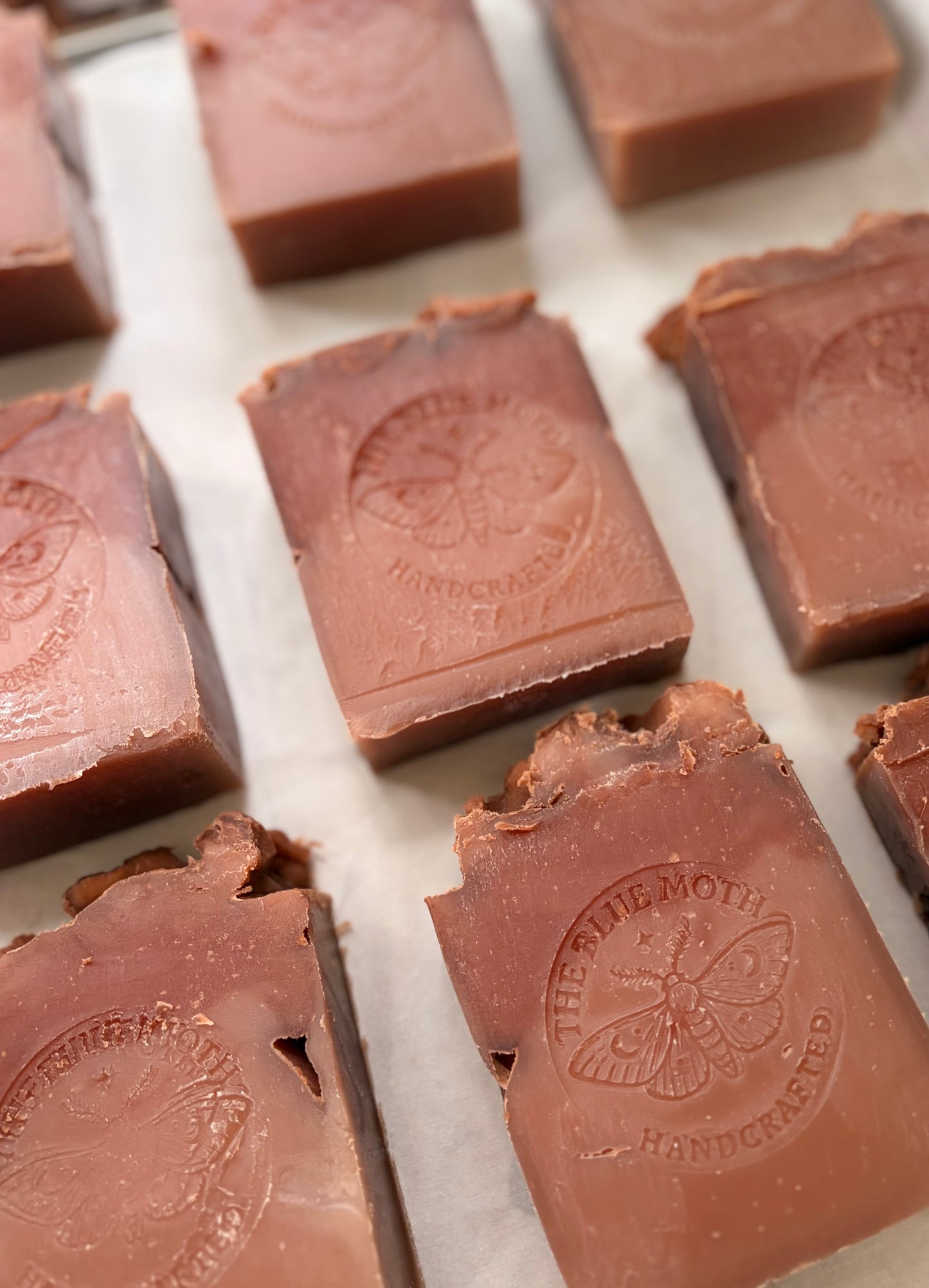THE WOODSMAN Avocado & Olive Oil JUMBO Cold Pour Hand Cut Soap